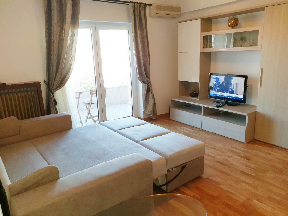 Central Luxury Flat With Terrace - Adela Accommodation - Ideal For Long Stays บูคาเรสต์ ภายนอก รูปภาพ